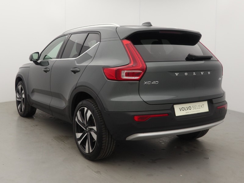 2025 (75) VOLVO XC40 2.0 B4P Ultra Dark 5dr Auto *VAT QUALIFYING* 5496493