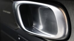 2025 (75) VOLVO XC40 2.0 B4P Ultra Dark 5dr Auto *VAT QUALIFYING* 5496518