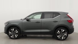 2025 (75) VOLVO XC40 2.0 B4P Ultra Dark 5dr Auto *VAT QUALIFYING* 5496491