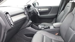 2025 (75) VOLVO XC40 2.0 B4P Ultra Dark 5dr Auto *VAT QUALIFYING* 5496511