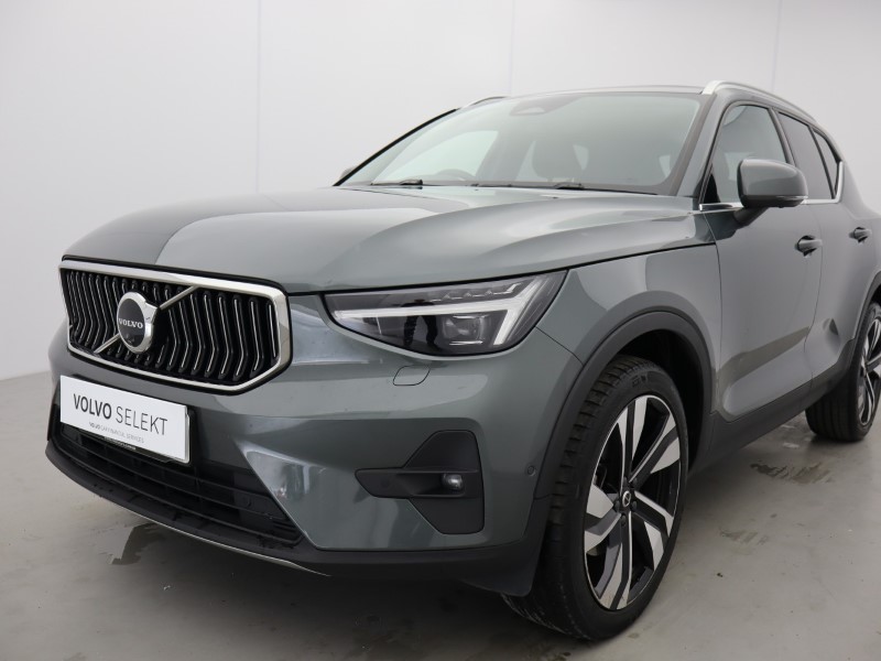 2025 (75) VOLVO XC40 2.0 B4P Ultra Dark 5dr Auto *VAT QUALIFYING* 5496497