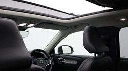 2025 (75) VOLVO XC40 2.0 B4P Ultra Dark 5dr Auto *VAT QUALIFYING* 5496514