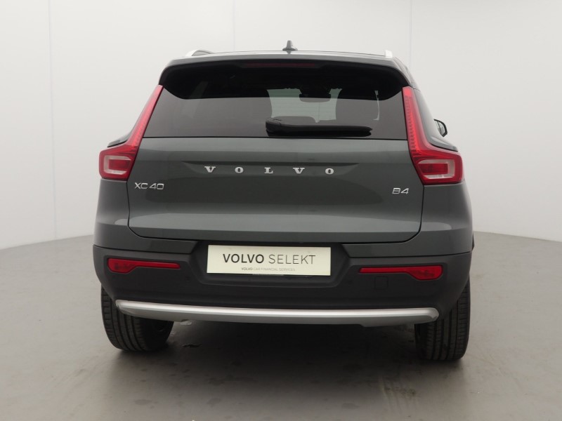 2025 (75) VOLVO XC40 2.0 B4P Ultra Dark 5dr Auto *VAT QUALIFYING* 5496490