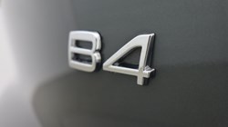 2025 (75) VOLVO XC40 2.0 B4P Ultra Dark 5dr Auto *VAT QUALIFYING* 5496504