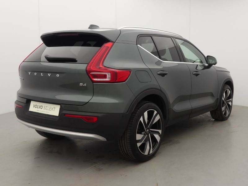 2025 (75) VOLVO XC40 2.0 B4P Ultra Dark 5dr Auto *VAT QUALIFYING* 5496494