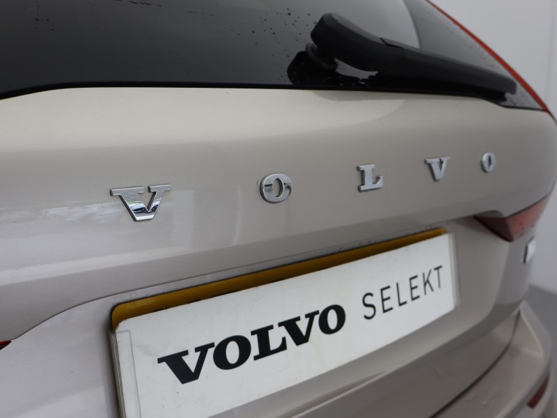 2024 (24) VOLVO XC60 2.0 T8 [455] RC PHEV Ultimate Dark 5dr AWD Gtron 5472012