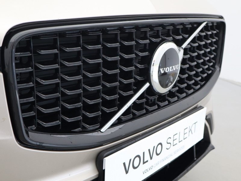 2024 (24) VOLVO XC60 2.0 T8 [455] RC PHEV Ultimate Dark 5dr AWD Gtron 5472005