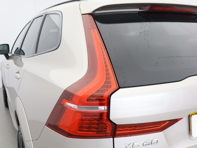 2024 (24) VOLVO XC60 2.0 T8 [455] RC PHEV Ultimate Dark 5dr AWD Gtron 5472011