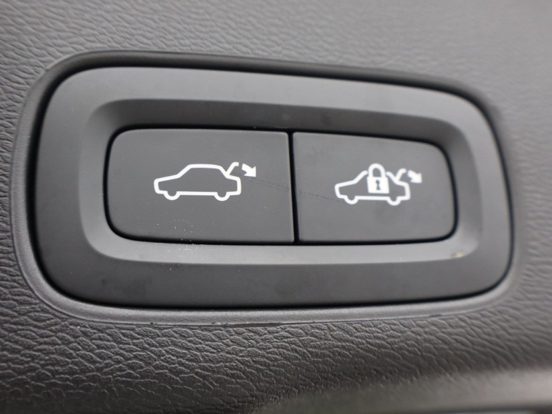 2024 (24) VOLVO XC60 2.0 T8 [455] RC PHEV Ultimate Dark 5dr AWD Gtron 5472015