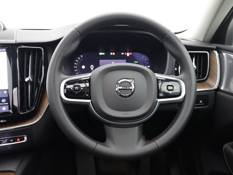 2024 (24) VOLVO XC60 2.0 T8 [455] RC PHEV Ultimate Dark 5dr AWD Gtron 5472044
