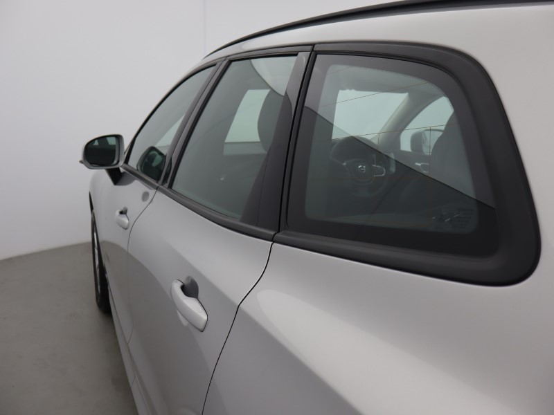2022 (22) VOLVO XC60 2.0 B4D Momentum 5dr AWD Geartronic 5517137