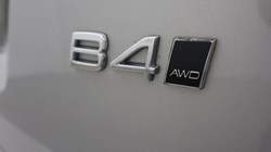 2022 (22) VOLVO XC60 2.0 B4D Momentum 5dr AWD Geartronic 5517133