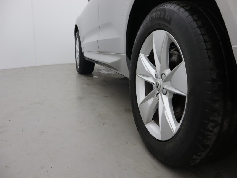 2022 (22) VOLVO XC60 2.0 B4D Momentum 5dr AWD Geartronic 5517139