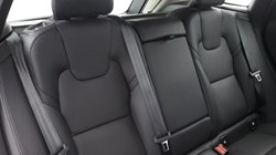 2022 (22) VOLVO XC60 2.0 B4D Momentum 5dr AWD Geartronic 5517155