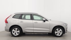 2022 (22) VOLVO XC60 2.0 B4D Momentum 5dr AWD Geartronic 5517122