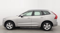 2022 (22) VOLVO XC60 2.0 B4D Momentum 5dr AWD Geartronic 5517121