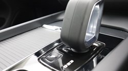 2022 (22) VOLVO XC60 2.0 B4D Momentum 5dr AWD Geartronic 5517170