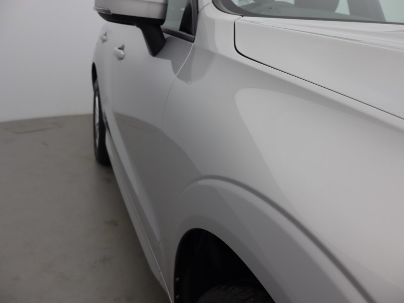 2022 (22) VOLVO XC60 2.0 B4D Momentum 5dr AWD Geartronic 5517130