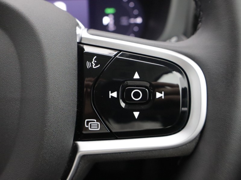 2025 (75) VOLVO XC60 2.0 T6 [350] PHEV Plus Dark 5dr AWD Geartronic 5564414