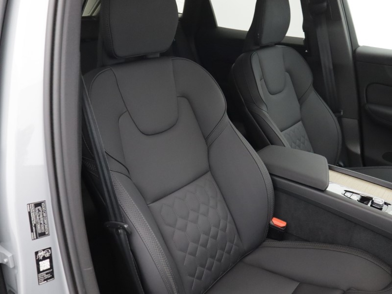 2025 (75) VOLVO XC60 2.0 T6 [350] PHEV Plus Dark 5dr AWD Geartronic 5564399