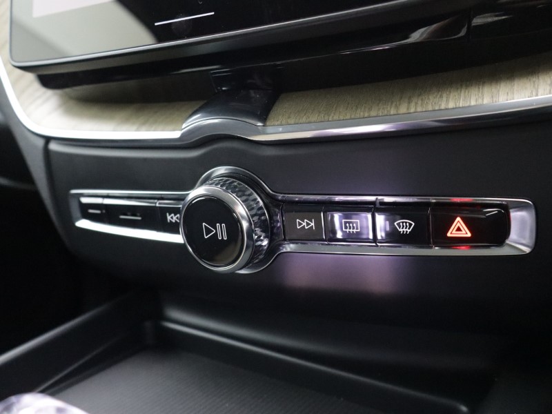 2025 (75) VOLVO XC60 2.0 T6 [350] PHEV Plus Dark 5dr AWD Geartronic 5564423