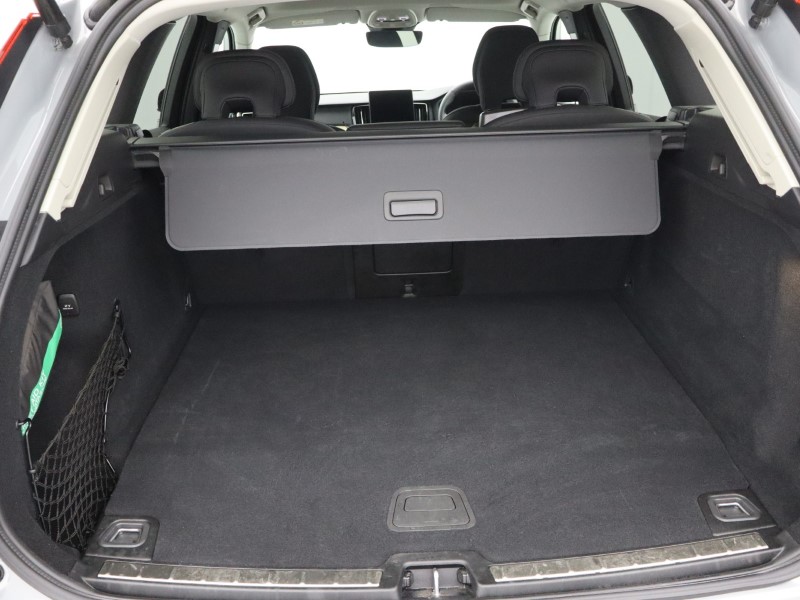 2025 (75) VOLVO XC60 2.0 T6 [350] PHEV Plus Dark 5dr AWD Geartronic 5564382