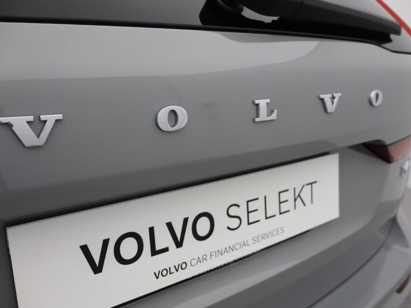 2025 (75) VOLVO XC60 2.0 T6 [350] PHEV Plus Dark 5dr AWD Geartronic 5564380