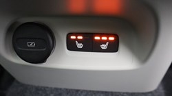 2025 (75) VOLVO XC40 2.0 B3P Ultra Dark 5dr Auto 5509494