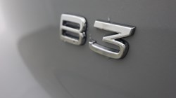 2025 (75) VOLVO XC40 2.0 B3P Ultra Dark 5dr Auto 5509463