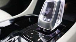 2025 (75) VOLVO XC40 2.0 B3P Ultra Dark 5dr Auto 5509509