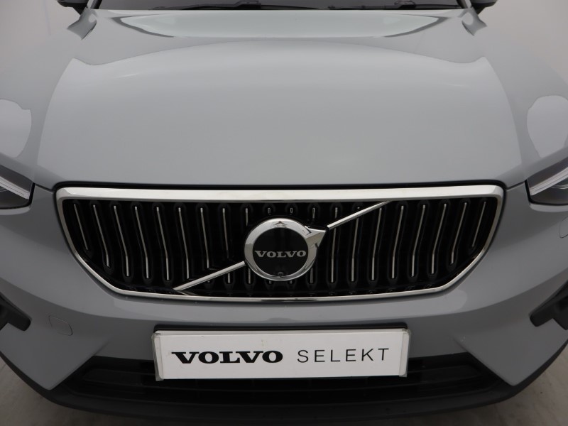 2025 (75) VOLVO XC40 2.0 B3P Ultra Dark 5dr Auto 5509458