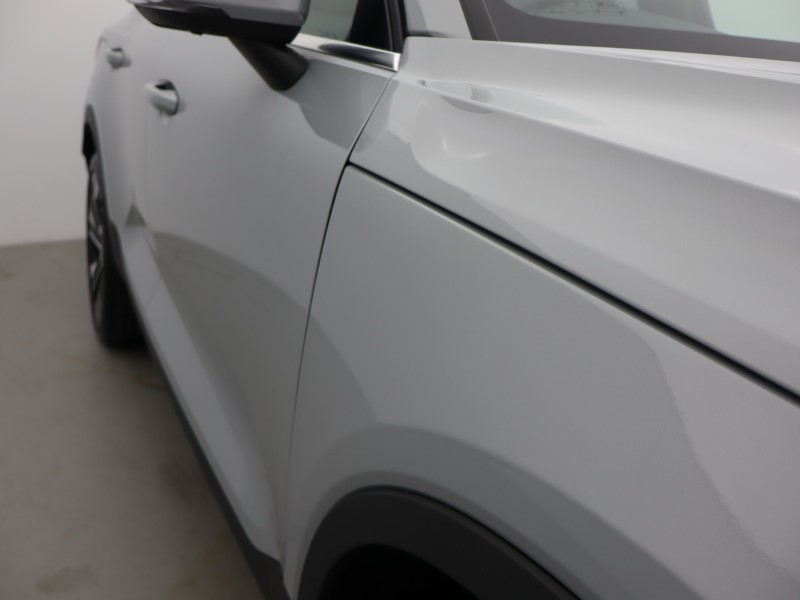 2025 (75) VOLVO XC40 2.0 B3P Ultra Dark 5dr Auto 5509460