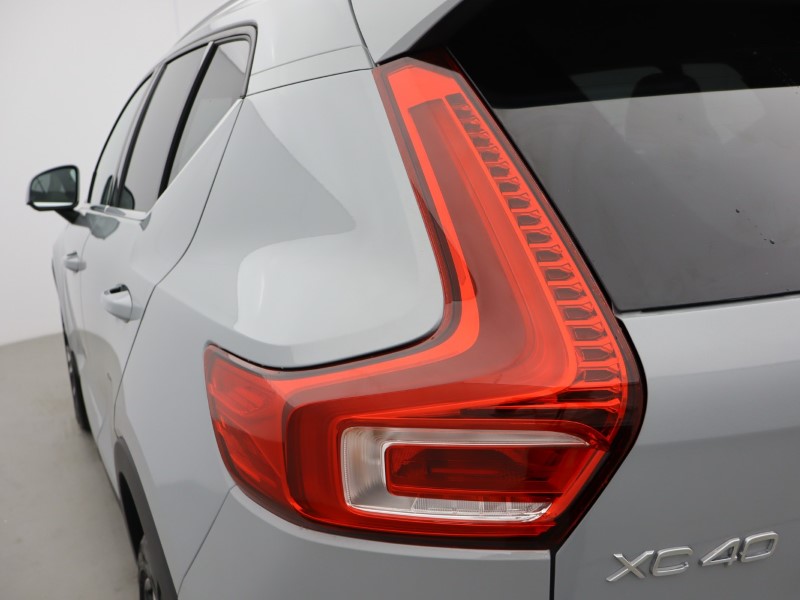 2025 (75) VOLVO XC40 2.0 B3P Ultra Dark 5dr Auto 5509461