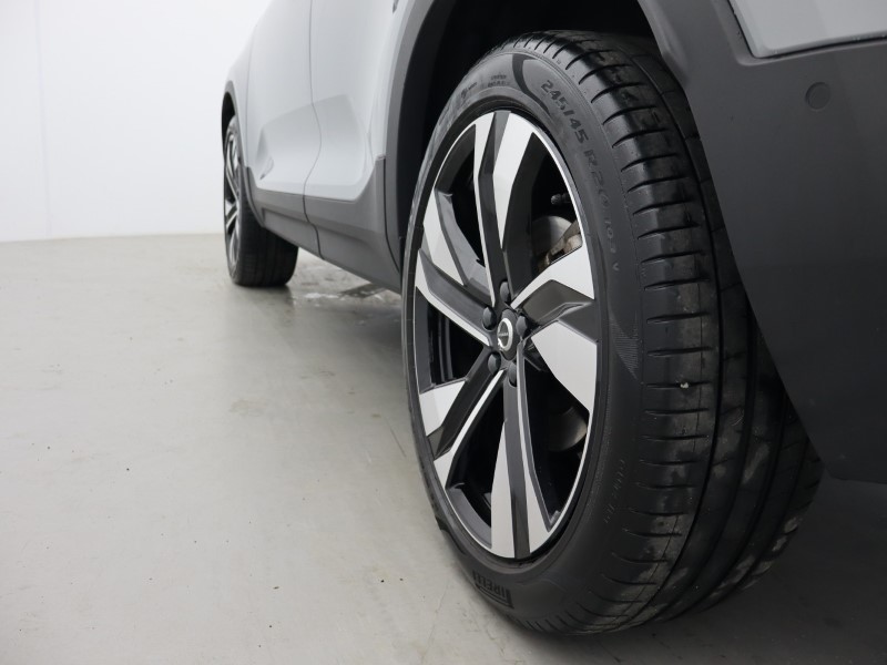 2025 (75) VOLVO XC40 2.0 B3P Ultra Dark 5dr Auto 5509470