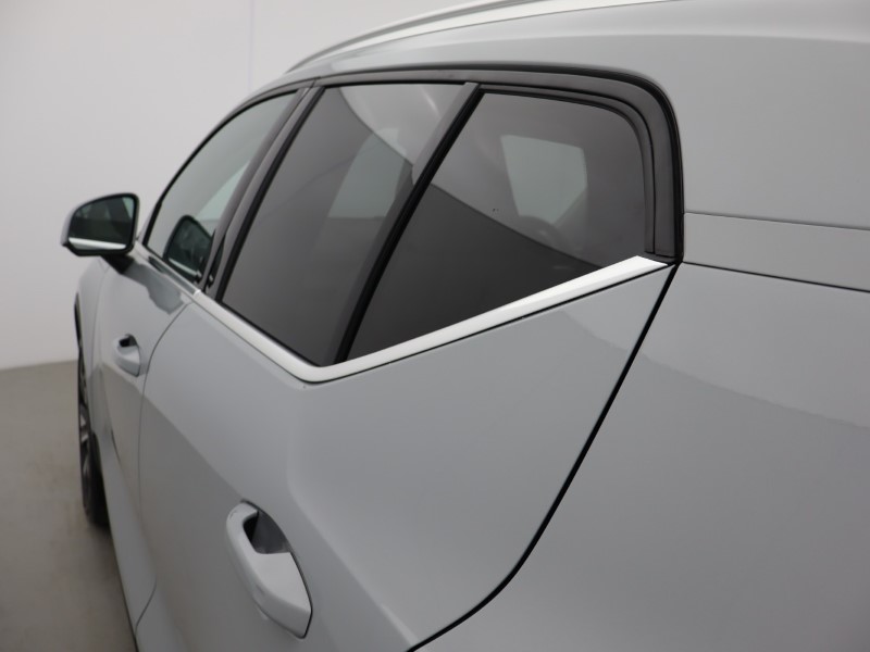 2025 (75) VOLVO XC40 2.0 B3P Ultra Dark 5dr Auto 5509468