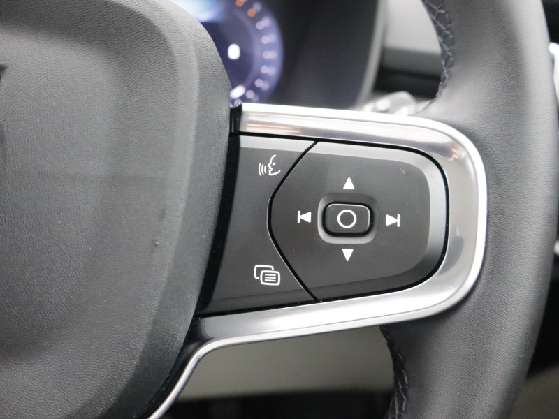 2025 (75) VOLVO XC40 2.0 B3P Ultra Dark 5dr Auto 5509498