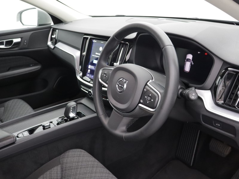 2023 (23) VOLVO V60 2.0 B3P Core 5dr Auto [7 speed] 5578640