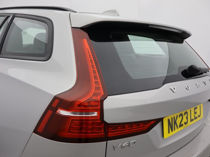 2023 (23) VOLVO V60 2.0 B3P Core 5dr Auto [7 speed] 5578624