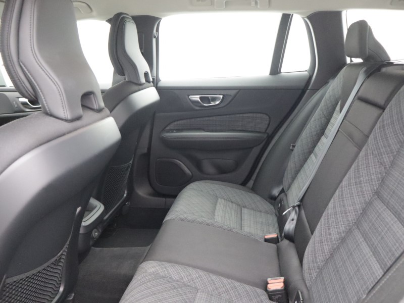 2023 (23) VOLVO V60 2.0 B3P Core 5dr Auto [7 speed] 5578634