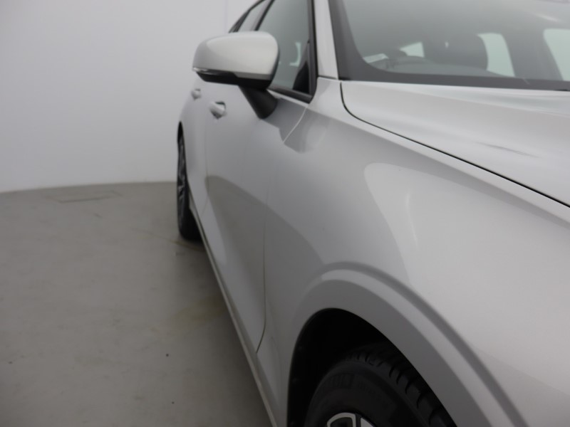 2023 (23) VOLVO V60 2.0 B3P Core 5dr Auto [7 speed] 5578623