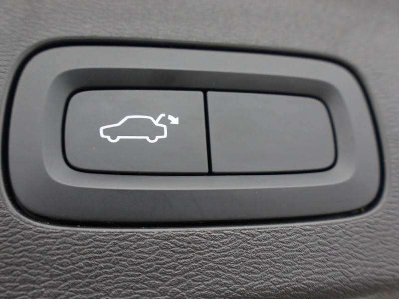 2023 (23) VOLVO V60 2.0 B3P Core 5dr Auto [7 speed] 5578628