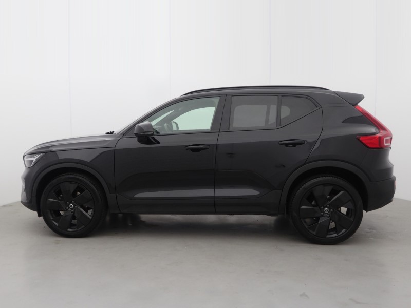 2025 (75) VOLVO XC40 2.0 B4P Plus Black Edition 5dr Auto 5579532