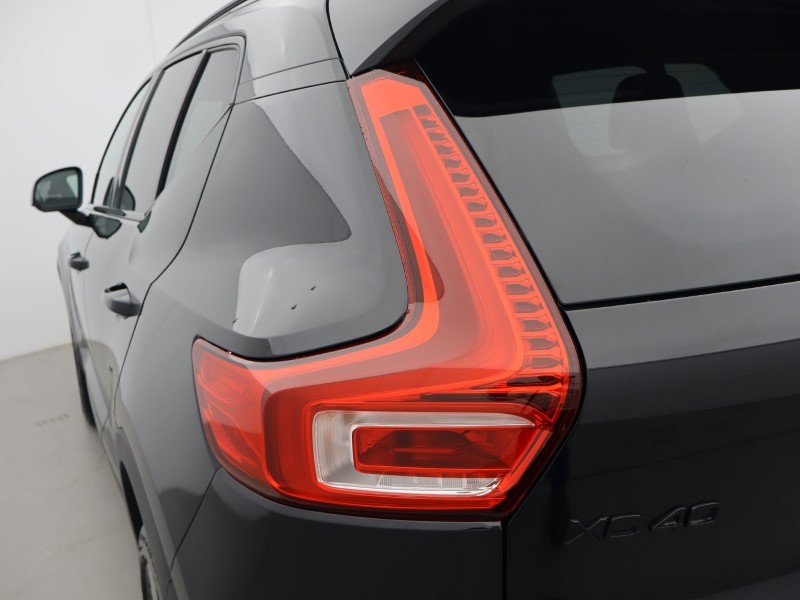 2025 (75) VOLVO XC40 2.0 B4P Plus Black Edition 5dr Auto 5579542