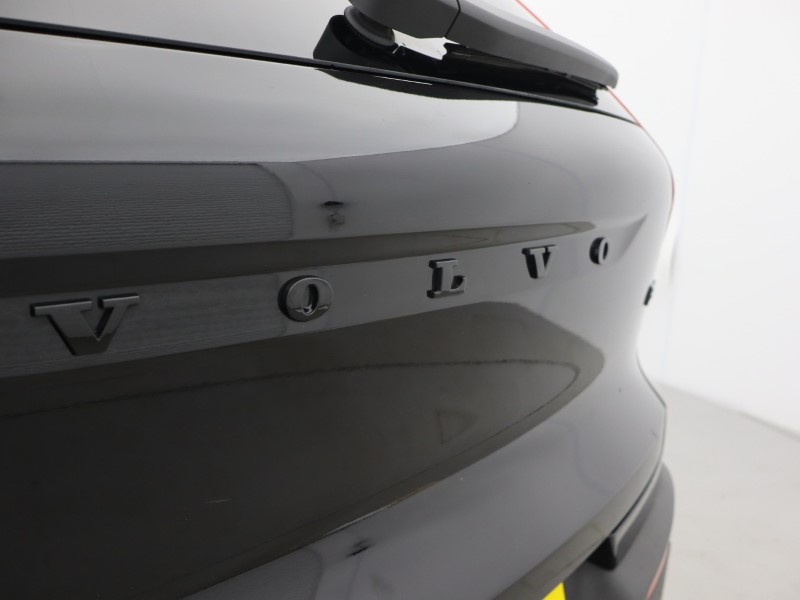 2025 (75) VOLVO XC40 2.0 B4P Plus Black Edition 5dr Auto 5579543