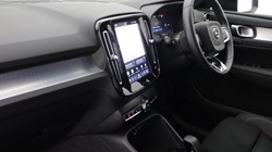 2025 (75) VOLVO XC40 2.0 B4P Plus Black Edition 5dr Auto 5579564