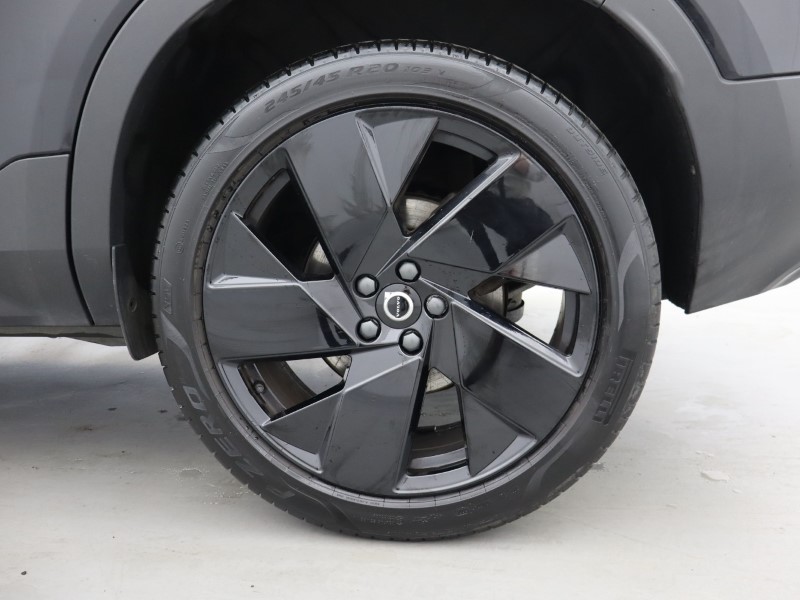 2025 (75) VOLVO XC40 2.0 B4P Plus Black Edition 5dr Auto 5579549