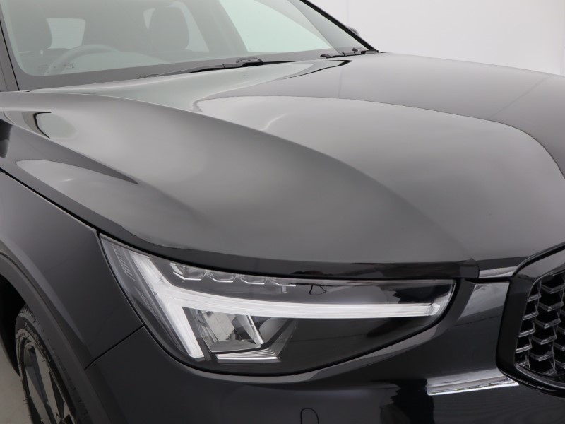 2025 (75) VOLVO XC40 2.0 B4P Plus Black Edition 5dr Auto 5579536