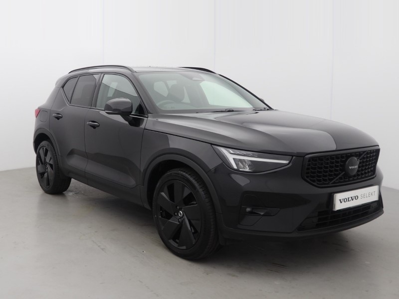 2025 (75) VOLVO XC40 2.0 B4P Plus Black Edition 5dr Auto