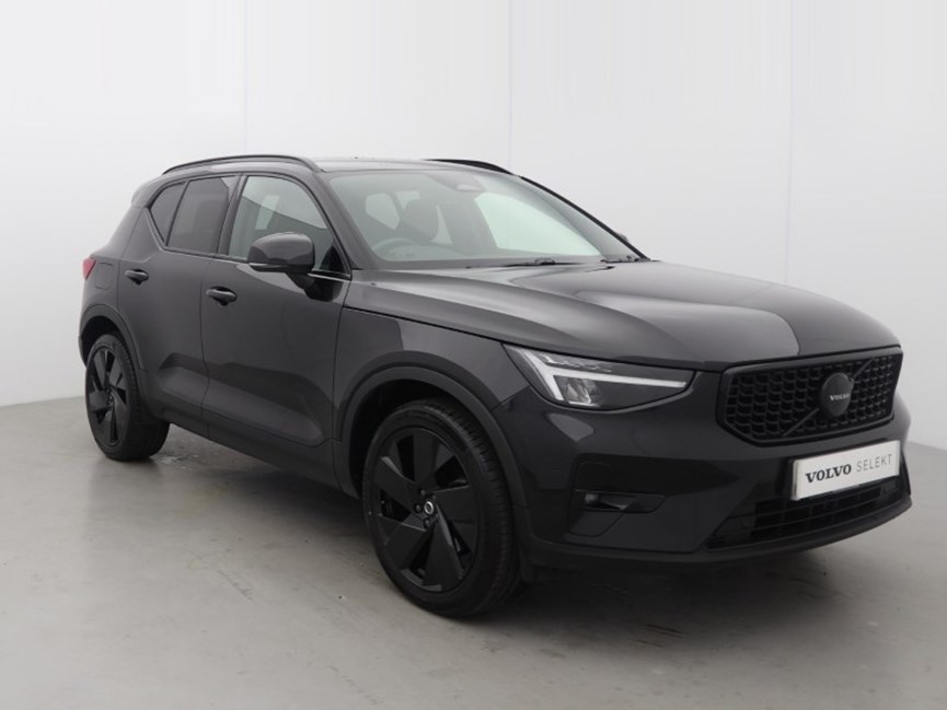 2025 (75) VOLVO XC40 2.0 B4P Plus Black Edition 5dr Auto