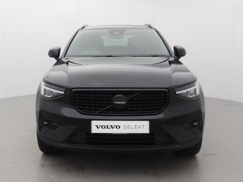 2025 (75) VOLVO XC40 2.0 B4P Plus Black Edition 5dr Auto 5579529